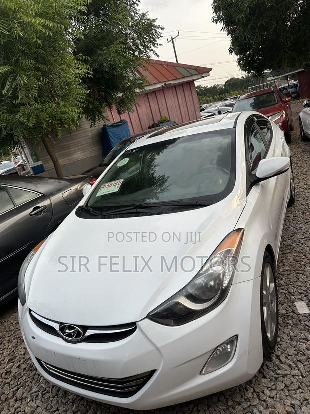 Hyundai Elantra Limited Sedan FWD (1.8L 4cyl 6A) 2013 White