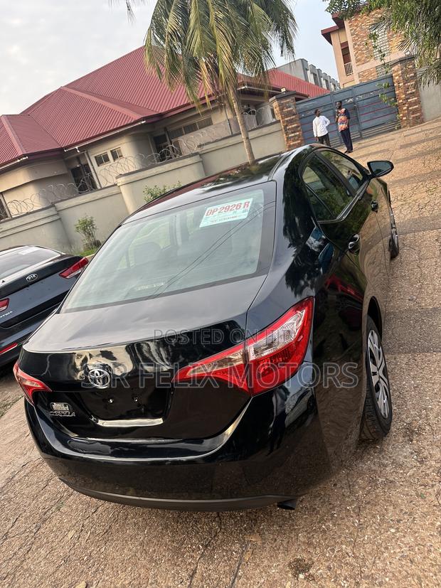 Toyota Corolla LE Eco (1.8L 4cyl 2A) 2019 Black