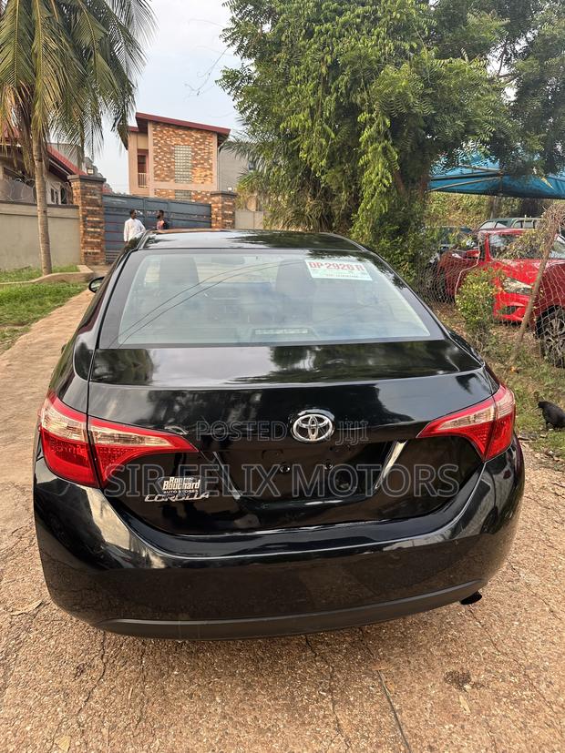 Toyota Corolla LE Eco (1.8L 4cyl 2A) 2019 Black