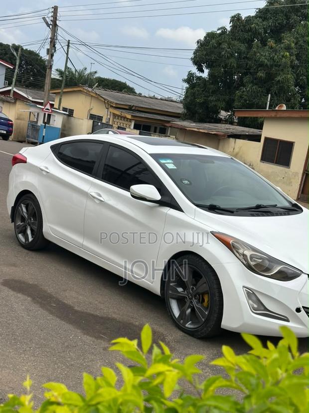 Hyundai Elantra SE 4dr Sedan (1.8L 4cyl 6M) 2014 White