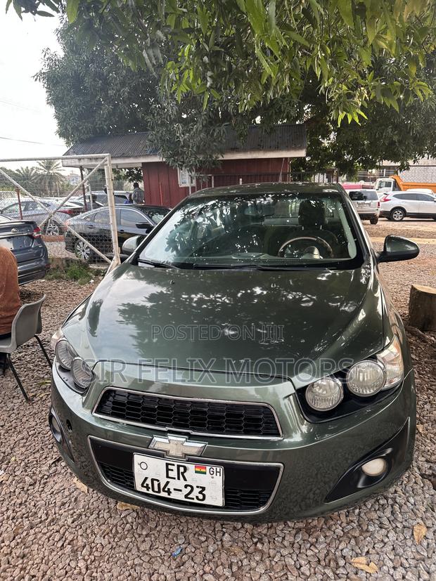 Chevrolet Sonic LT 2016 Green
