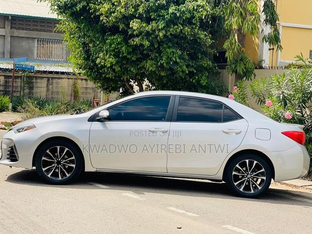 Toyota Corolla 2017 Silver