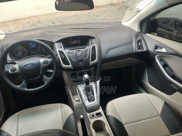 Ford Focus 2012 Black
