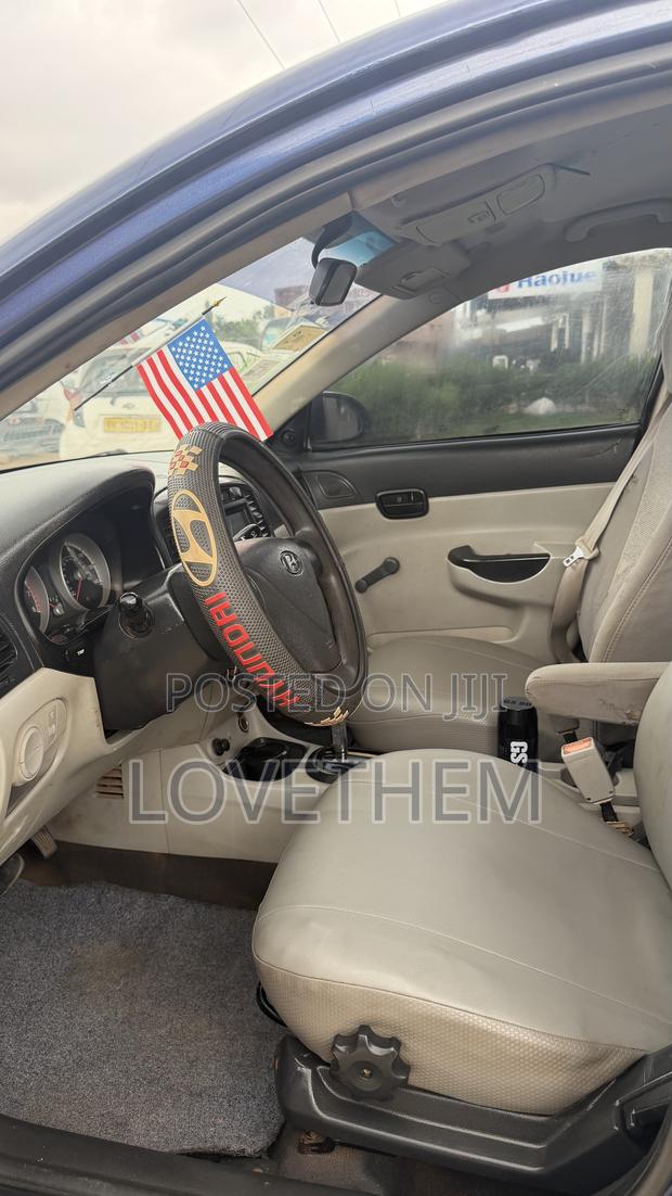 Hyundai Accent 2010 Blue