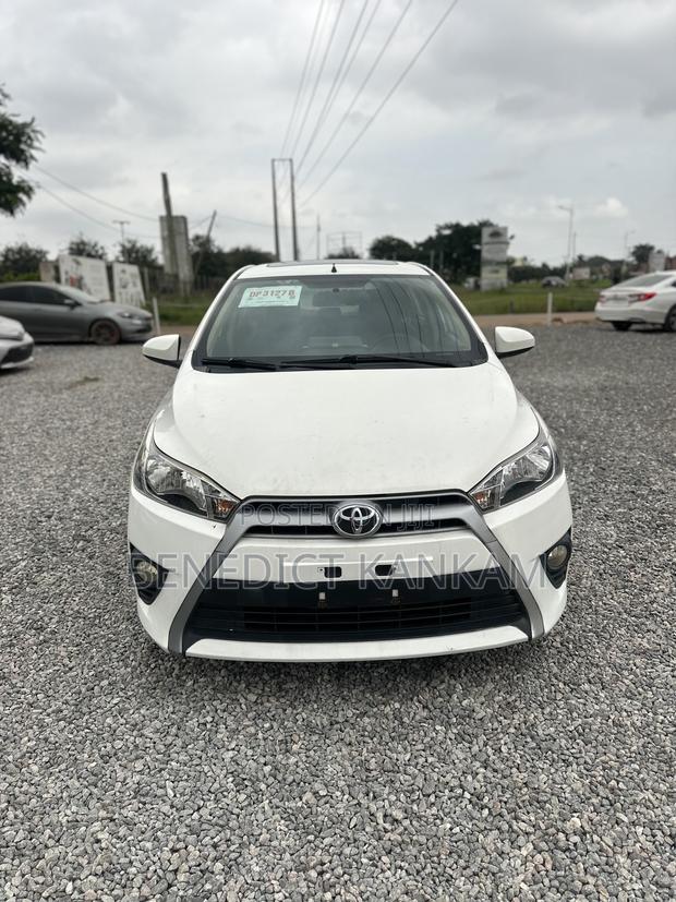 Toyota Yaris L Hatchback 5dr 2014 White