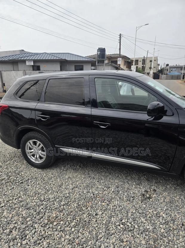 Mitsubishi Outlander 2017 Black