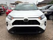 Toyota RAV4 XLE 2022 White for sale
