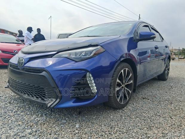Toyota Corolla 2018 Blue
