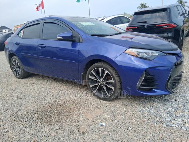 Toyota Corolla 2018 Blue