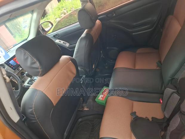 Toyota Matrix 2006 Gold