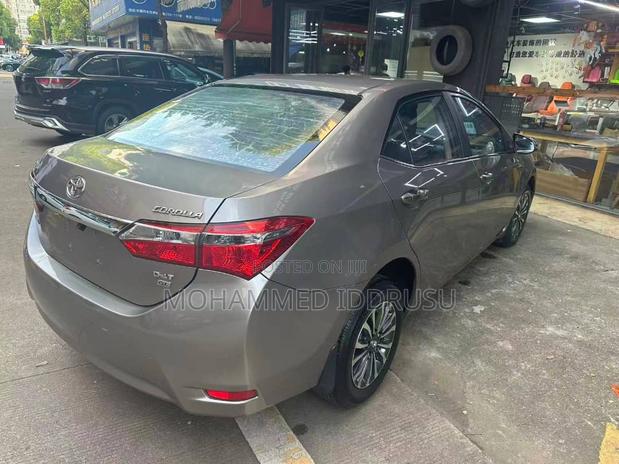 Toyota Corolla 2018 Gray