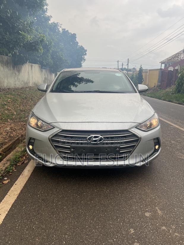 Hyundai Elantra 2017 Silver