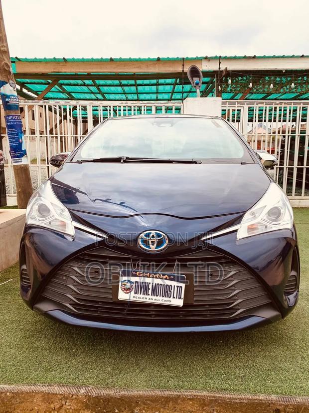 Toyota Vitz 1.5 FWD Hybrid 5dr 2017 Blue
