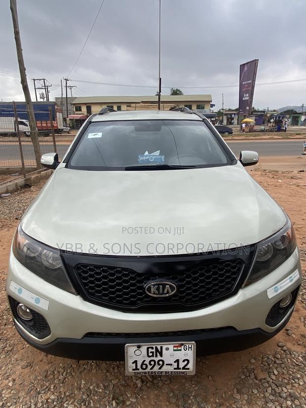 Kia Sorento 2011 Gold