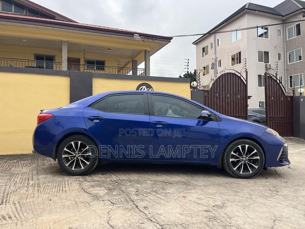Toyota Corolla 2019 Blue