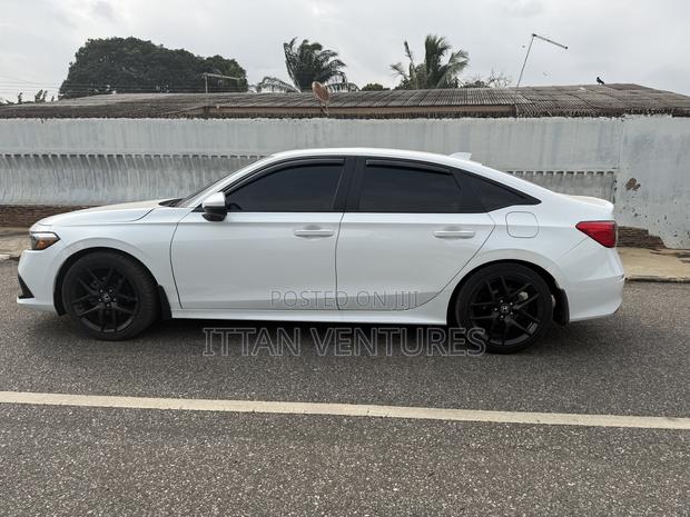 Honda Civic Sport 2022 White