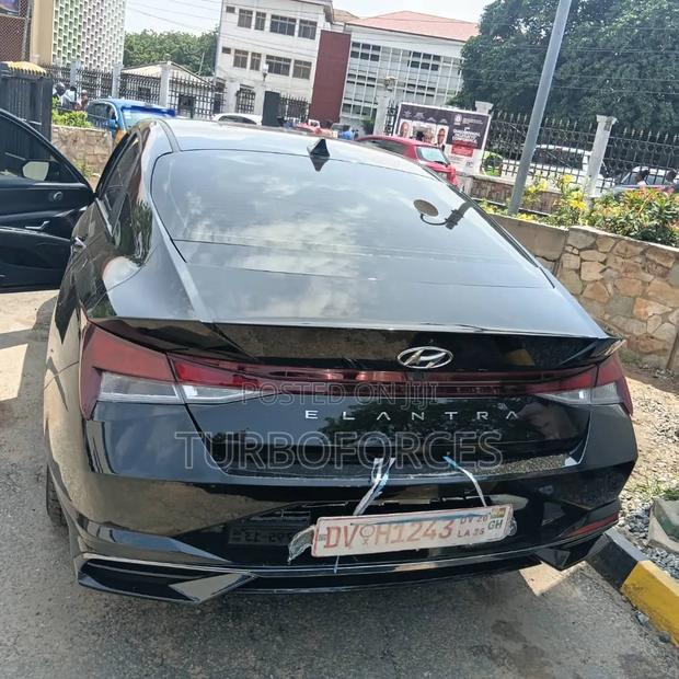 Hyundai Elantra 2021 Black