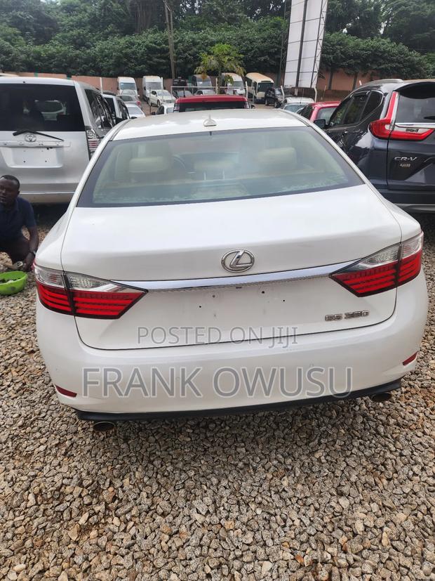 Lexus ES 350 FWD 2013 White