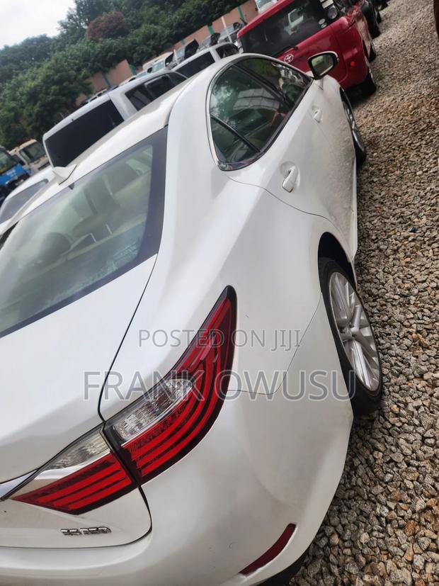 Lexus ES 350 FWD 2013 White