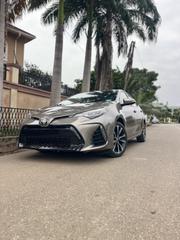 Toyota Corolla SE Special Edition 4dr Sedan (1.8L 4cyl CVT) 2017 Gray for sale