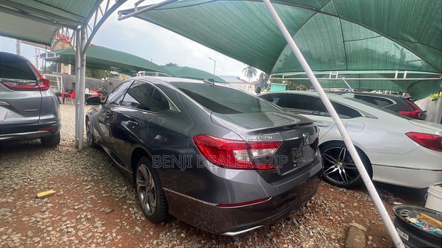 Honda Accord 2018 White