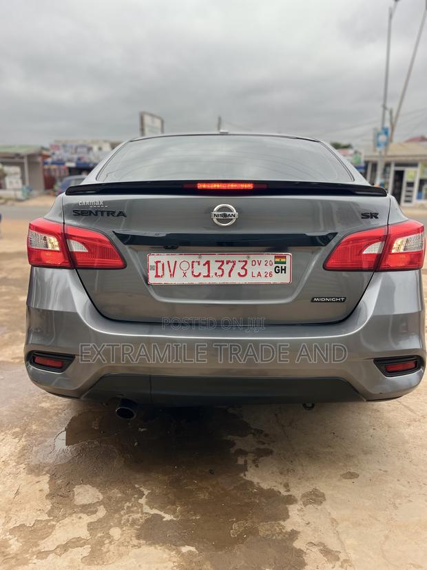 Nissan Sentra SR 2019 Gray