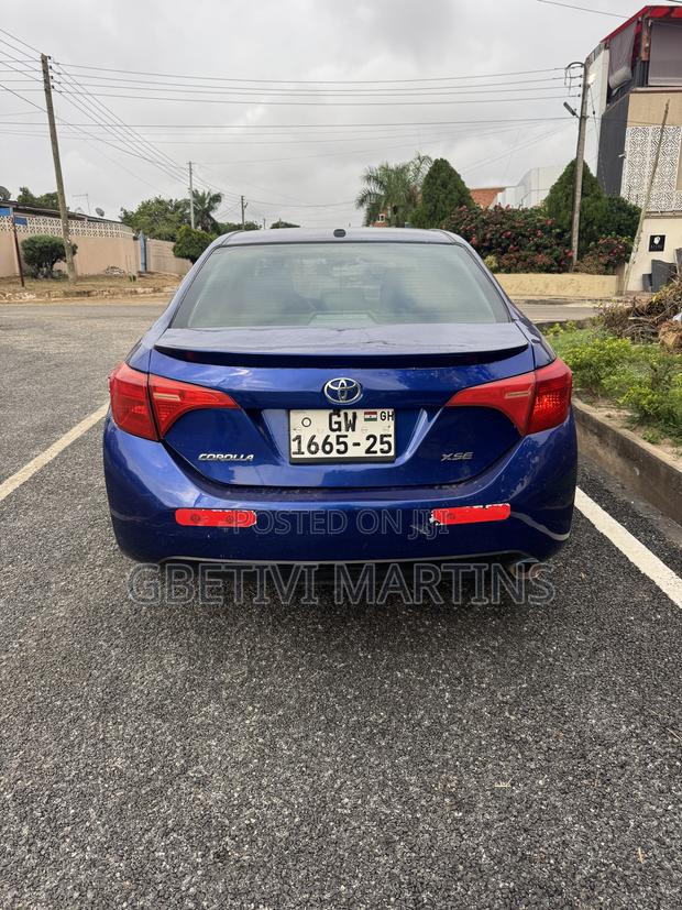 Toyota Corolla 2018 Blue