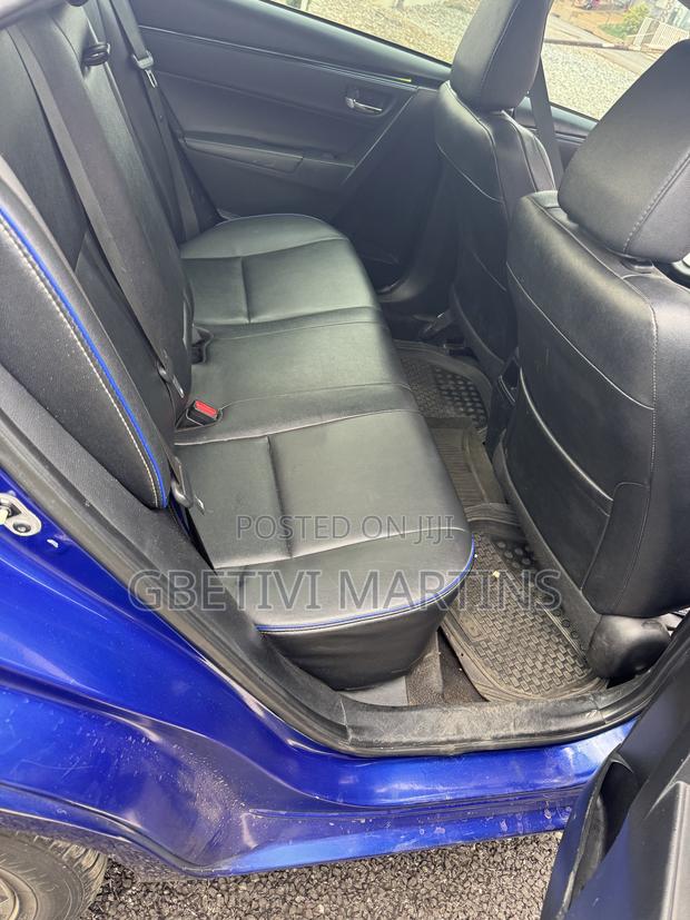 Toyota Corolla 2018 Blue