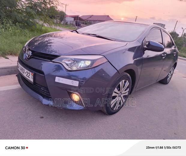 Toyota Corolla 2015 Blue