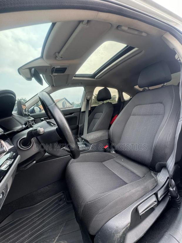 Honda Civic 2022 White