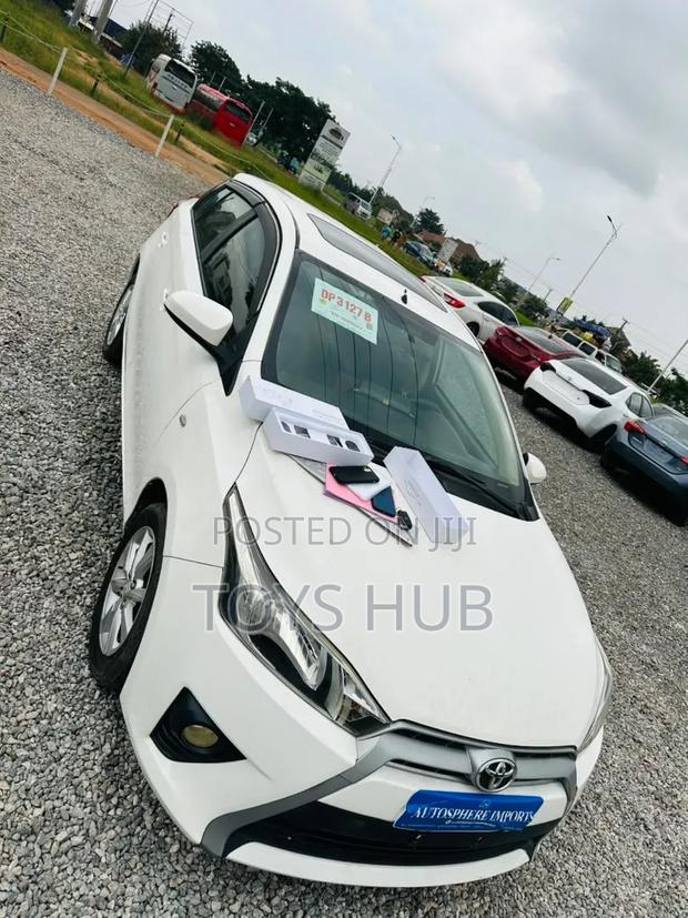 Toyota Yaris 2014 White