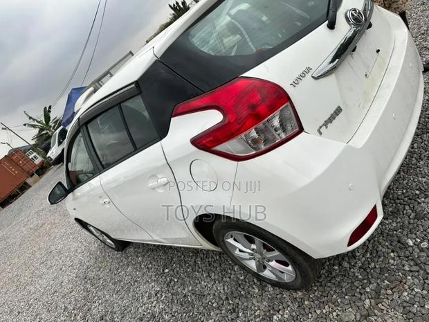 Toyota Yaris 2014 White