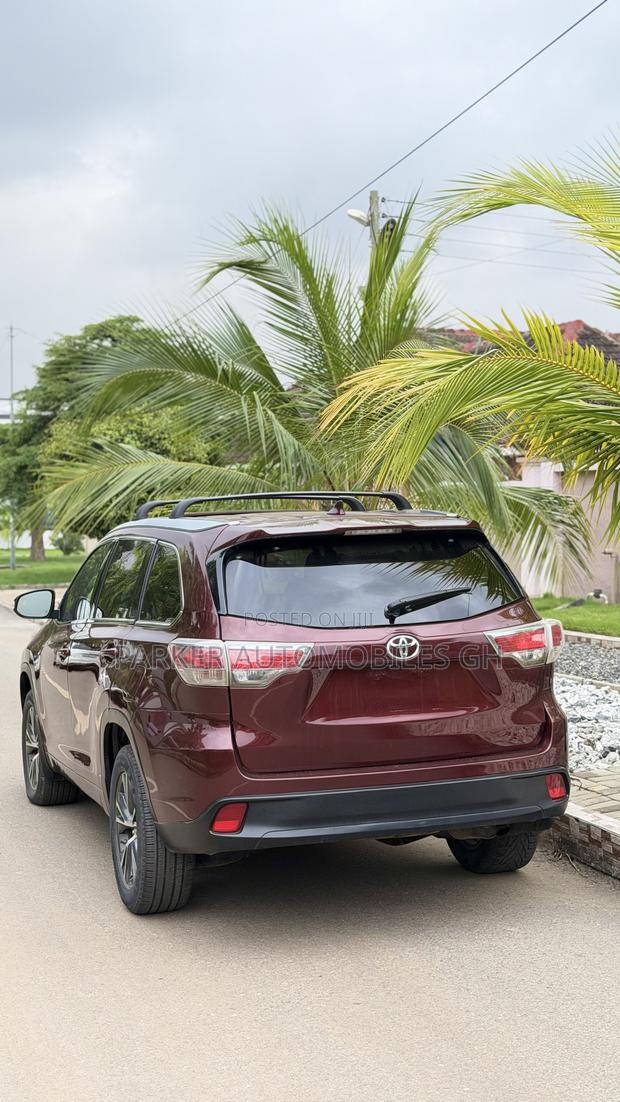 Toyota Highlander Limited 4x2 V6 (3.5L 6cyl 8A) 2017 Red