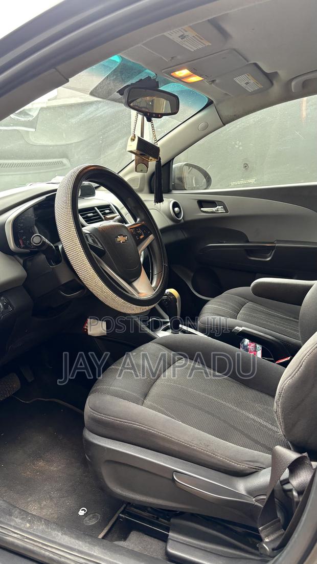 Chevrolet Sonic LT 2017 Gray