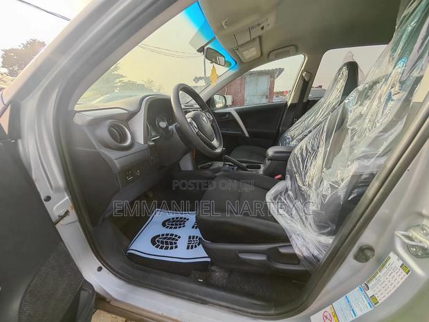 Toyota RAV4 2017 Silver