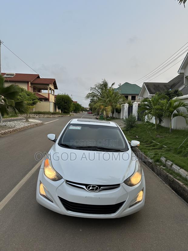 Hyundai Elantra 2016 White