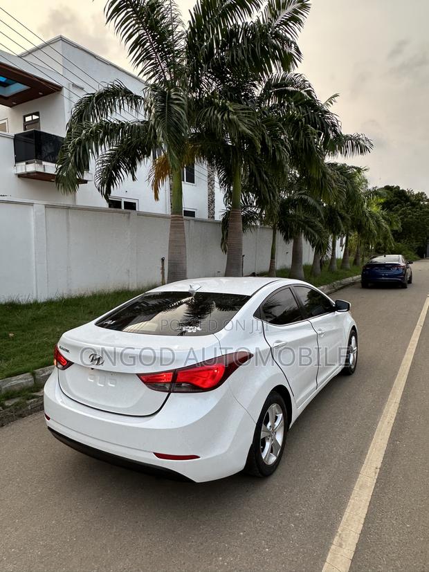 Hyundai Elantra 2016 White
