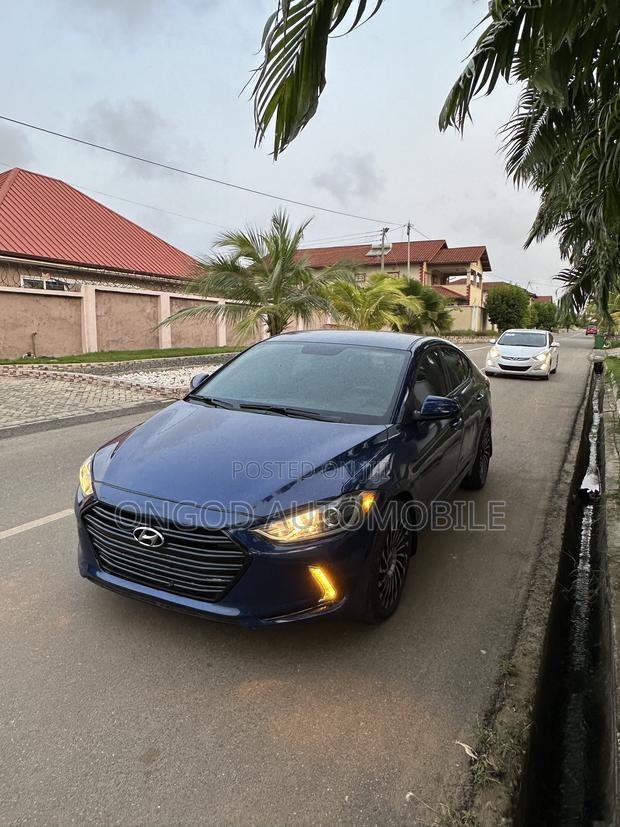 Hyundai Elantra Limited Sedan FWD (1.8L 4cyl 6A) 2016 White