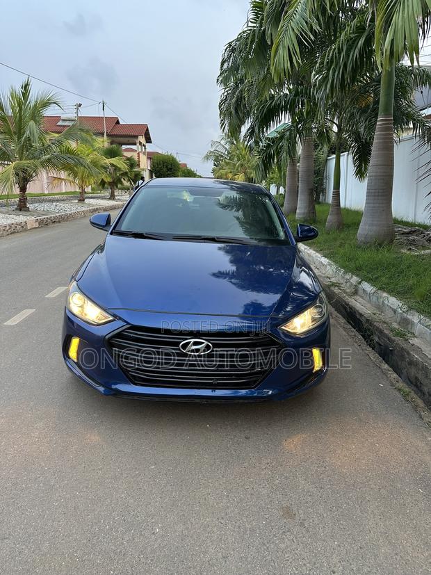 Hyundai Elantra Limited Sedan FWD (1.8L 4cyl 6A) 2016 White
