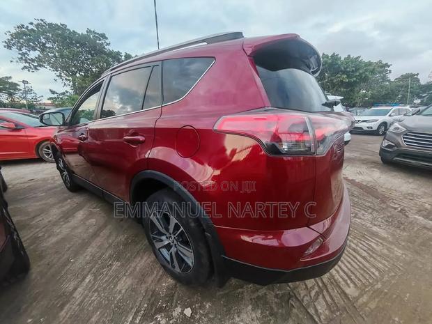 Toyota RAV4 2016 Red