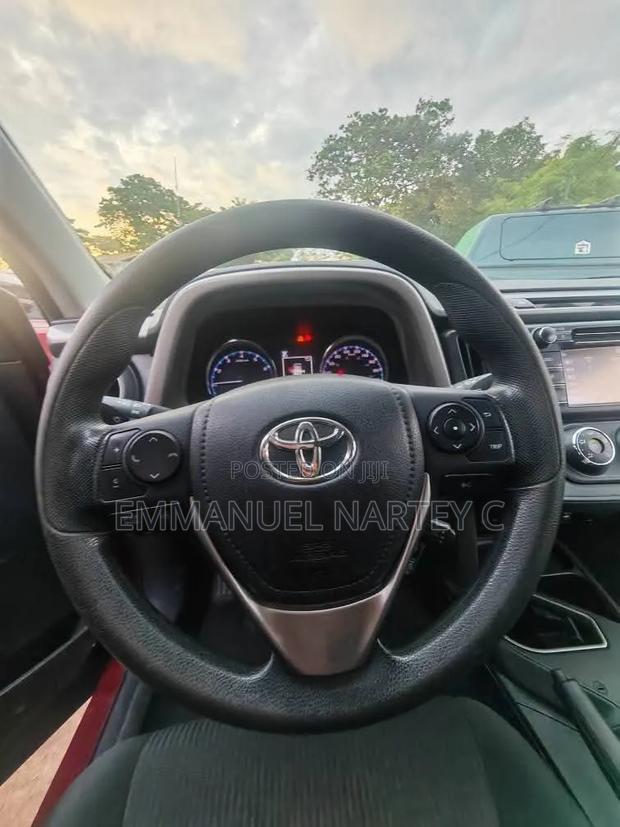 Toyota RAV4 2016 Red