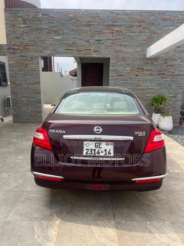 Nissan Teana 2014 Red