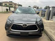 Toyota Highlander XLE 2022 Gray for sale