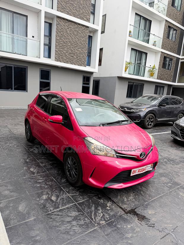 Toyota Vitz 1.3 FWD 5dr 2015 Pink