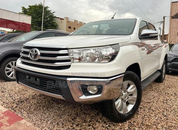 Toyota Hilux 2017 White
