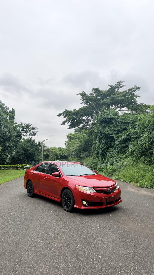 Toyota Camry XLE 4dr Sedan (2.5L 4cyl 6A) 2014 Red