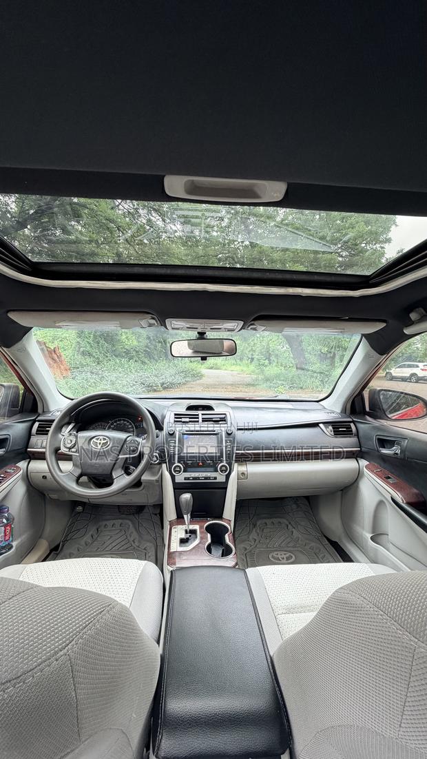 Toyota Camry XLE 4dr Sedan (2.5L 4cyl 6A) 2014 Red