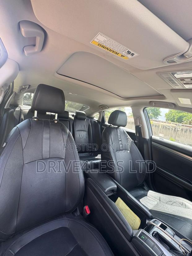 Honda Civic Touring 4dr Sedan (1.5L 4cyl) 2017 Gray