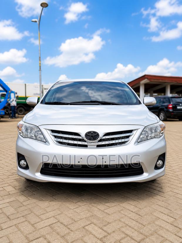 Toyota Corolla LE Special Edition 4dr Sedan (1.8L 4cyl 4A) 2013 Silver