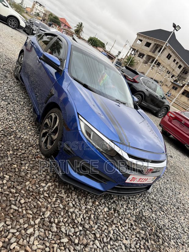 Honda Civic EX 4dr Hatchback (1.5L 4cyl) 2017 Blue